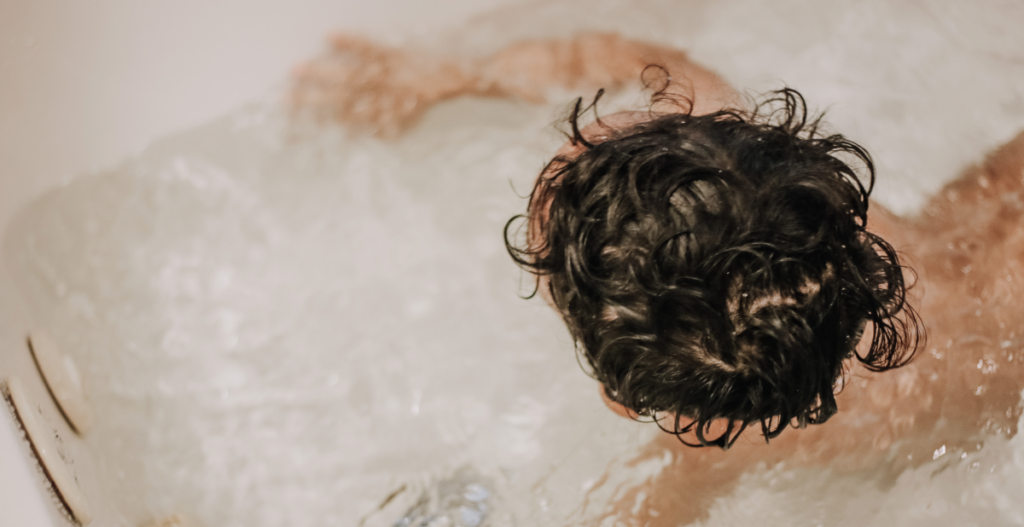 bañar al bebé