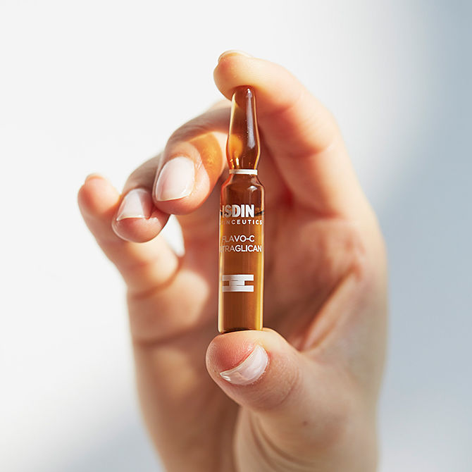 Flavo-C ultraglican to combat photoaging