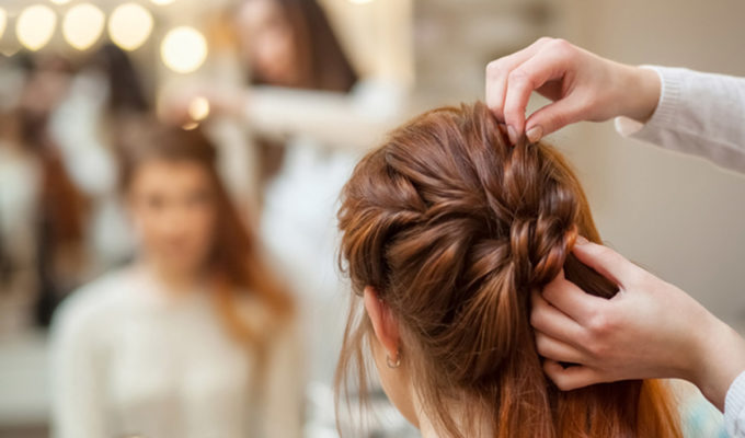 8 Myths and Truths about Hair Loss | ISDIN 8 Myths and Truths about Hair Loss | ISDIN