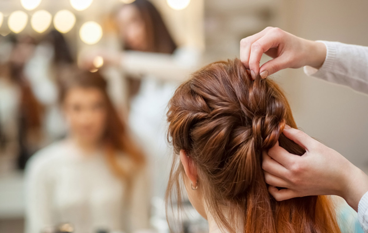 8 Myths and Truths about Hair Loss | ISDIN 8 Myths and Truths about Hair Loss | ISDIN