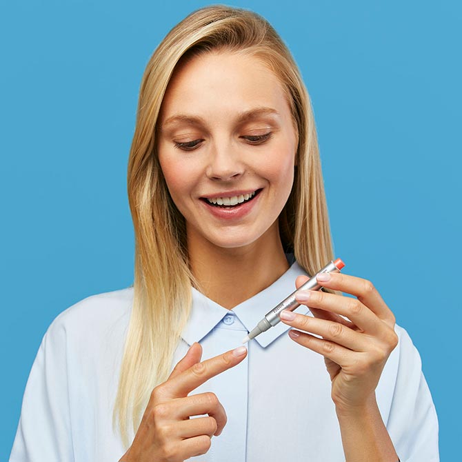 how to take care of your cuticles with ISDIN Si-Nails