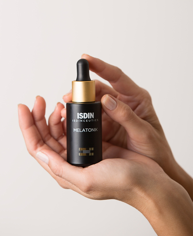 melatonik night serum to destress skin