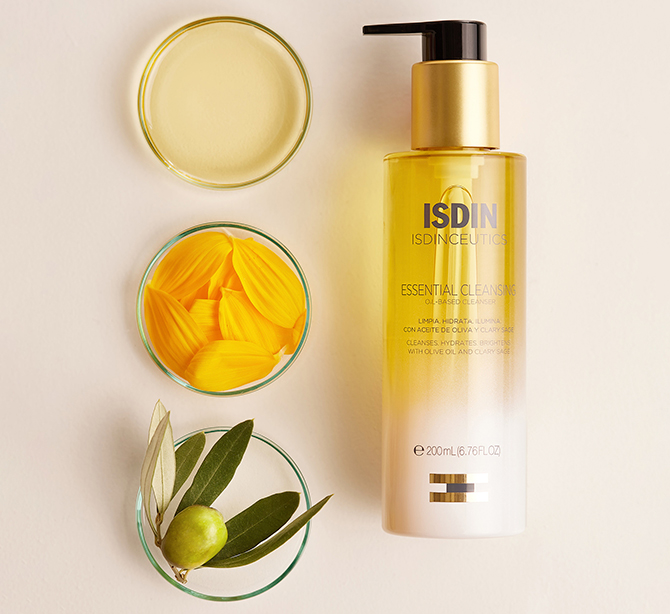 What ingredients should I look for in a cleansing oil? ISDIN