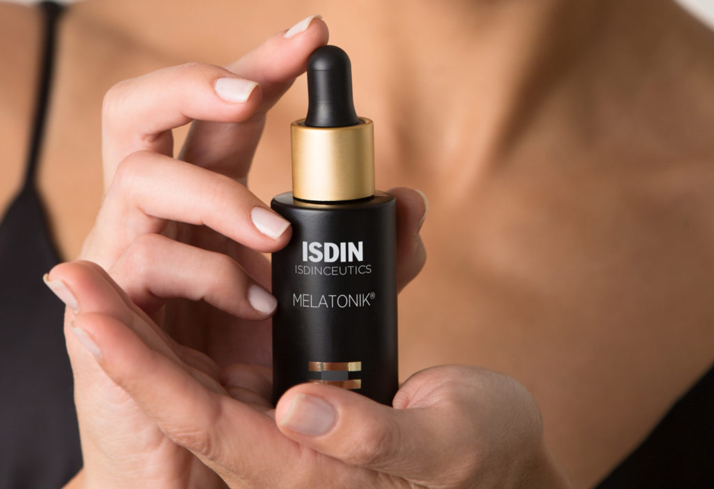 ISDIN Nighttime Routine Serum step