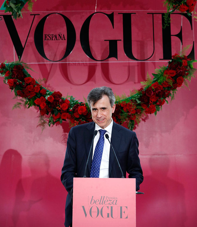 premio vogue belleza isdin fotoultra age repair premios vogue belleza isdin