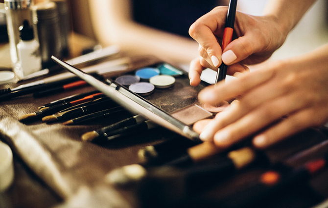 curso de maquillaje ISDIN