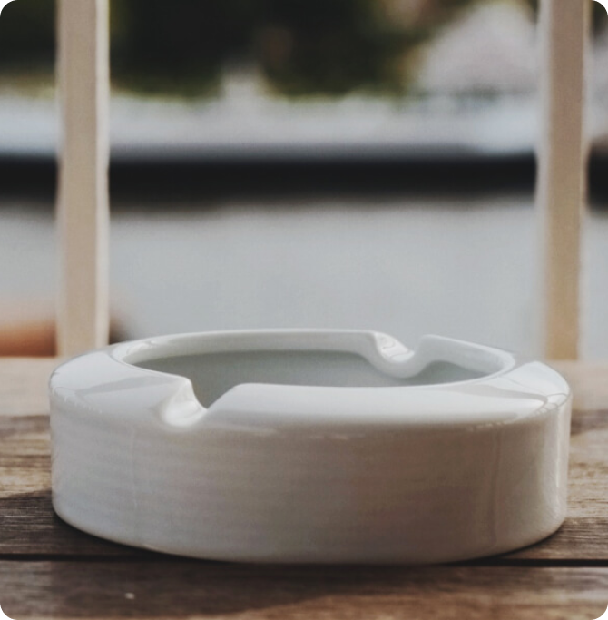 cenicero blanco ent erraza