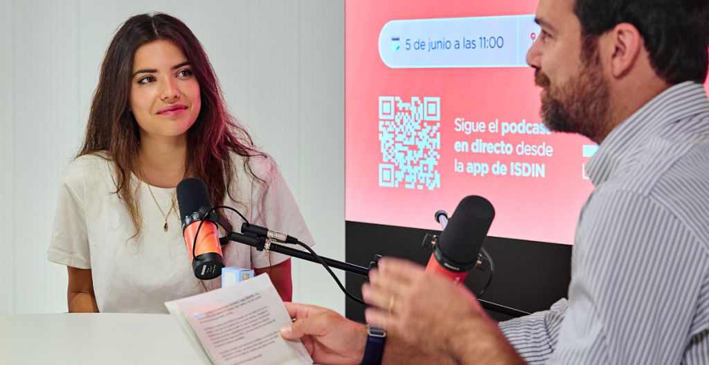 carlota bruna en el podcast de ISDIN hablando sobre fusion water magic
