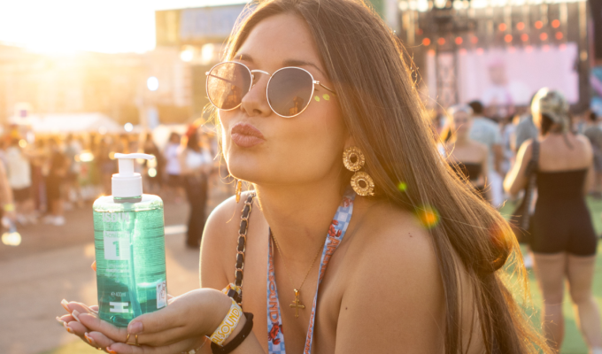 chica acniben festival de música