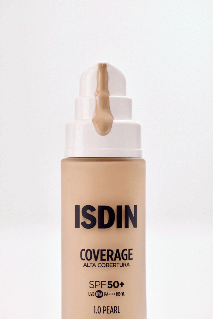 Base de maquillaje ISDIN Coverage SPF 50+ con alta cobertura y protección solar