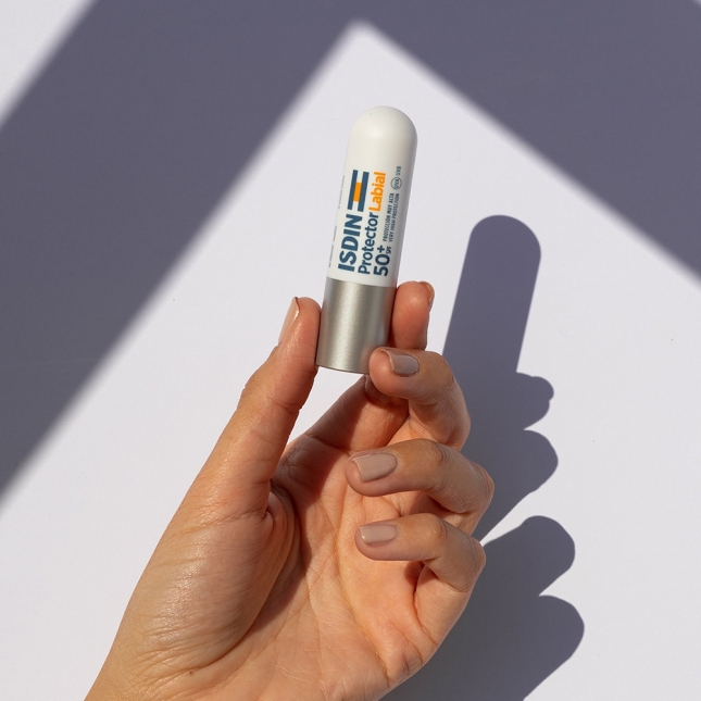 Isdin Protector Labial Spf 50+ 1 Envase 4 G - Comprar ahora.