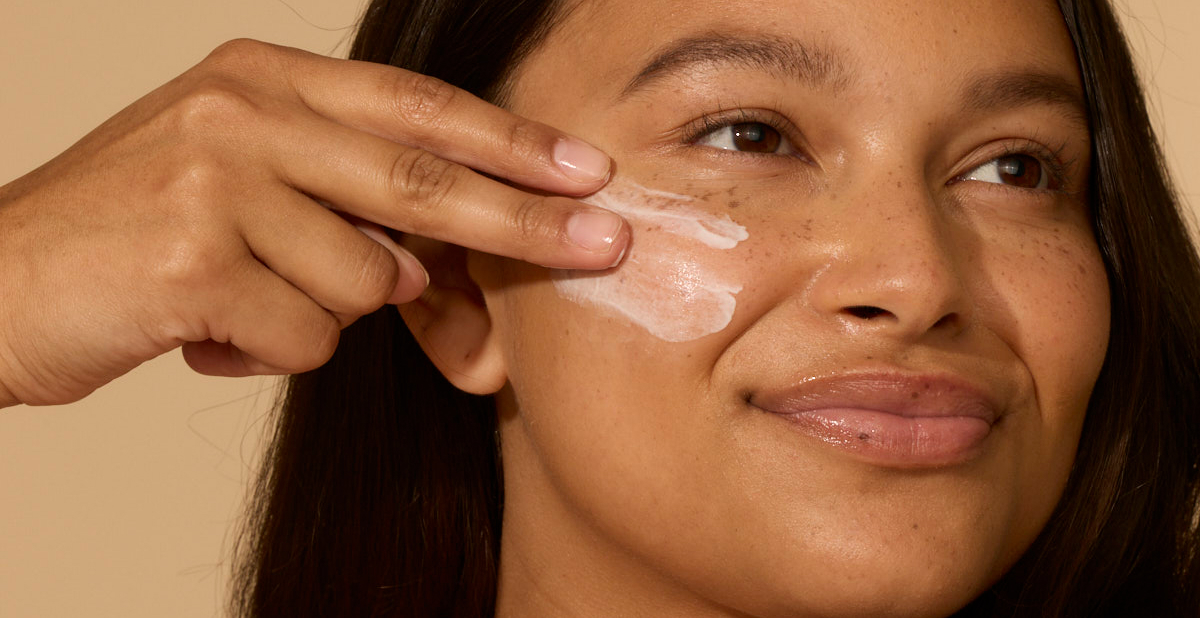 sunscreen on face
