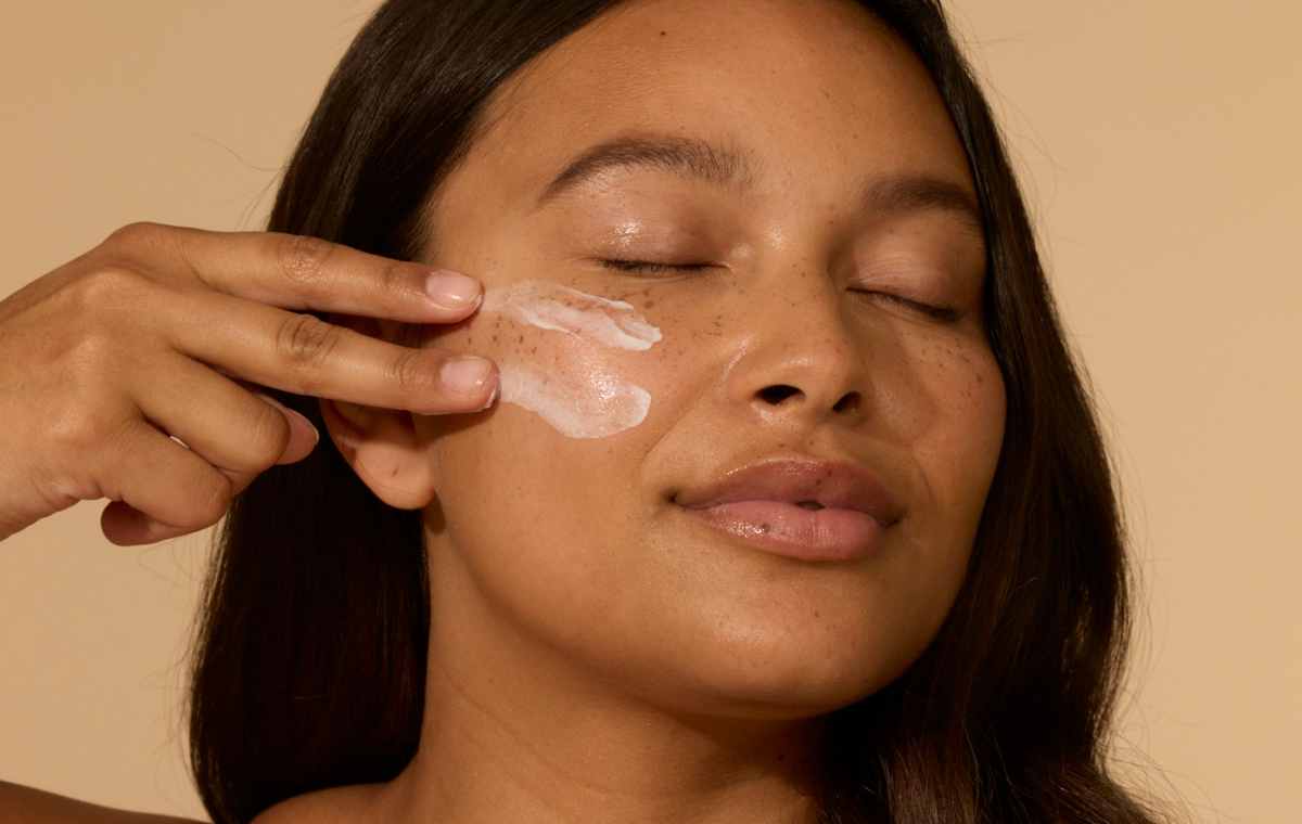 Mineral vs. Chemical Sunscreens: What’s the Difference—and Which One’s Right for You?